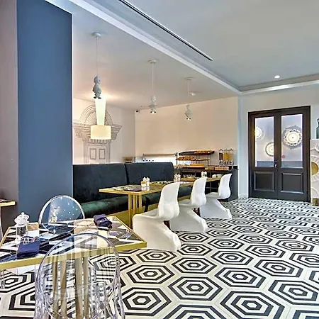 Holm Boutique & Hotel 4*