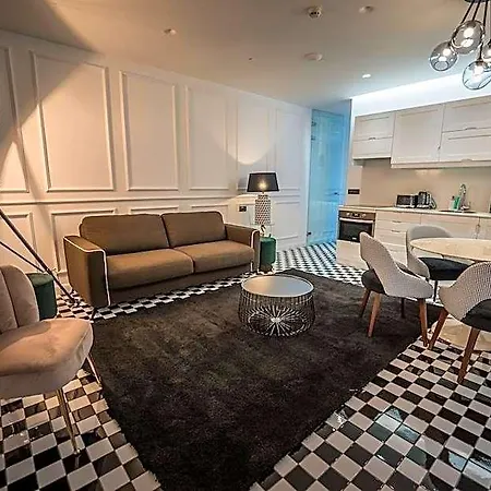 Holm Boutique & Hotel 4*