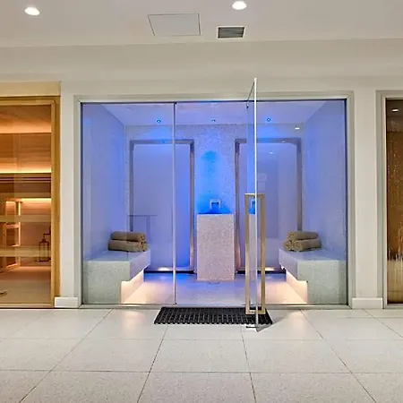 Holm Boutique & 4* Sliema