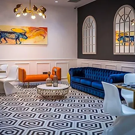 Holm Boutique & Hotel 4*