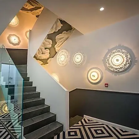 Holm Boutique & Hotel 4*