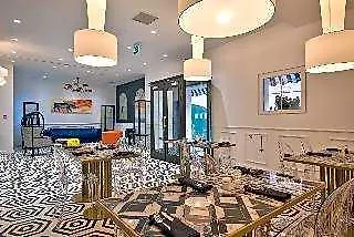 Holm Boutique & 4*