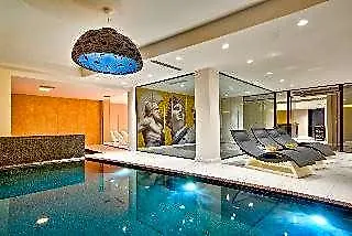 Holm Boutique & Hotel 4*